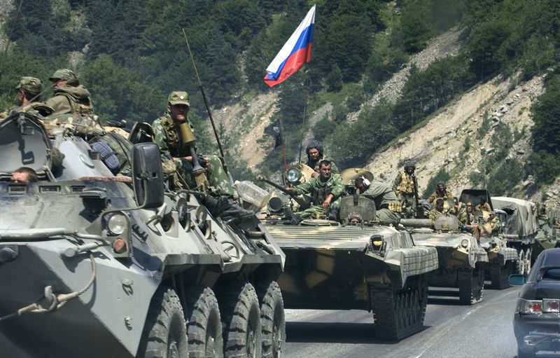 Moscova amenință cu represalii în cazul trimiterii de instructori NATO în Ucraina 