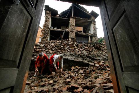 Bilanţul seismului produs marţi în Nepal a ajuns la 114 morţi