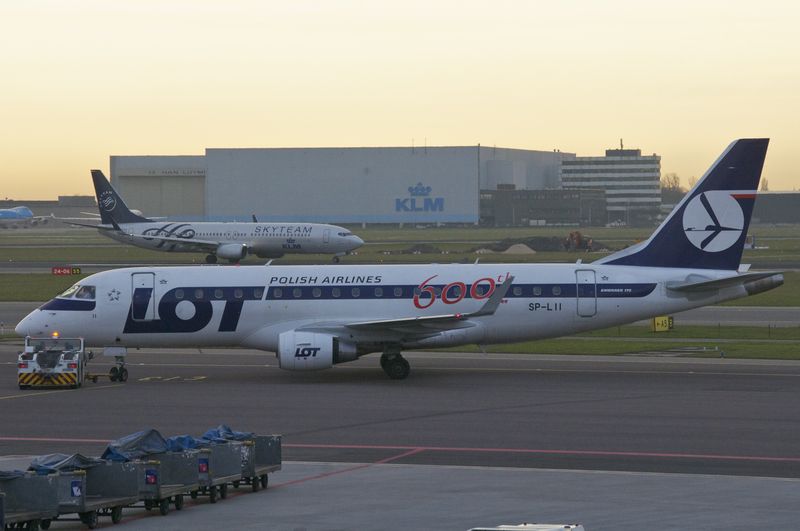 Avionul guvernamental polonez, implicat într-un incident aviatic la Varșovia 