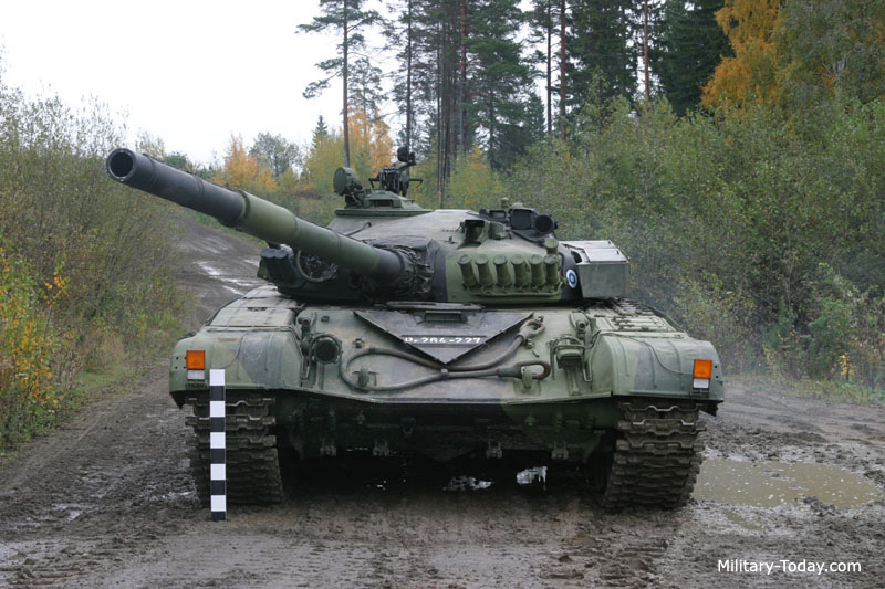 Ucraina a exportat armament în 19 ţări în 2014, inclusiv în SUA şi Republica Moldova
