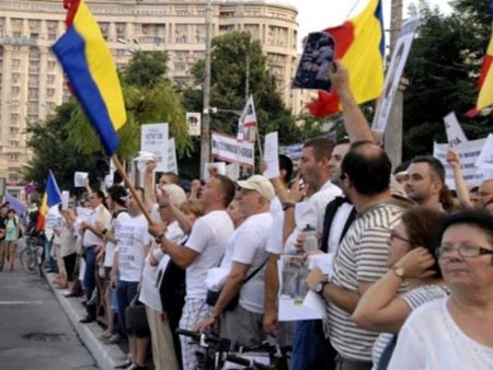 SNFP- Administrația locală și centrală in luna septembrie 
va protesta prin mitinguri și greva 

