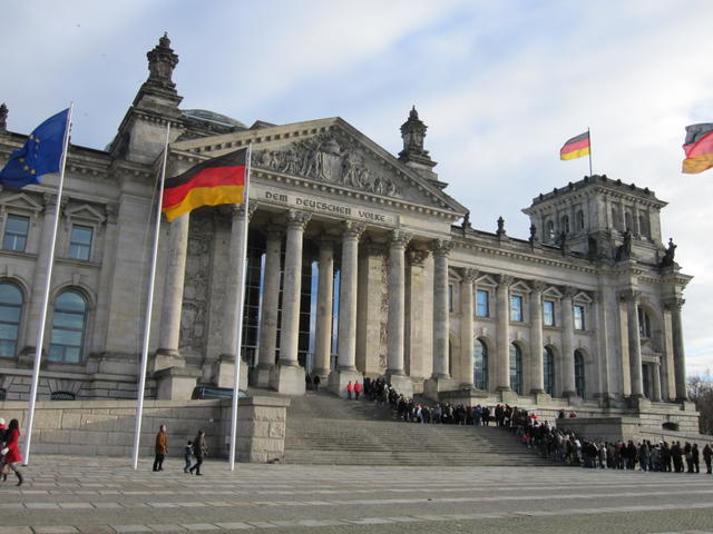 Directorul Oficiului pentru Imigranţi şi Refugiaţi din Germania a demisionat
