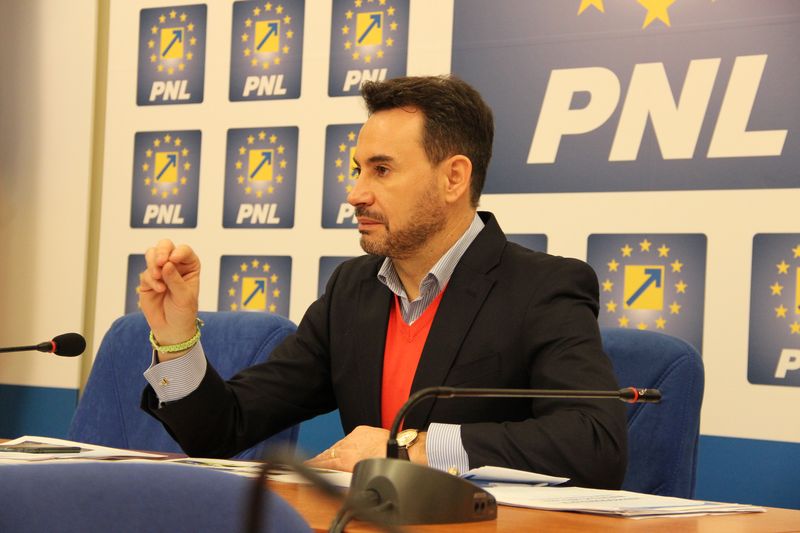 Falcă, către Fifor: „Să nu ne confundați cu PSD Craoiva, noi, la Arad, suntem civilizați”