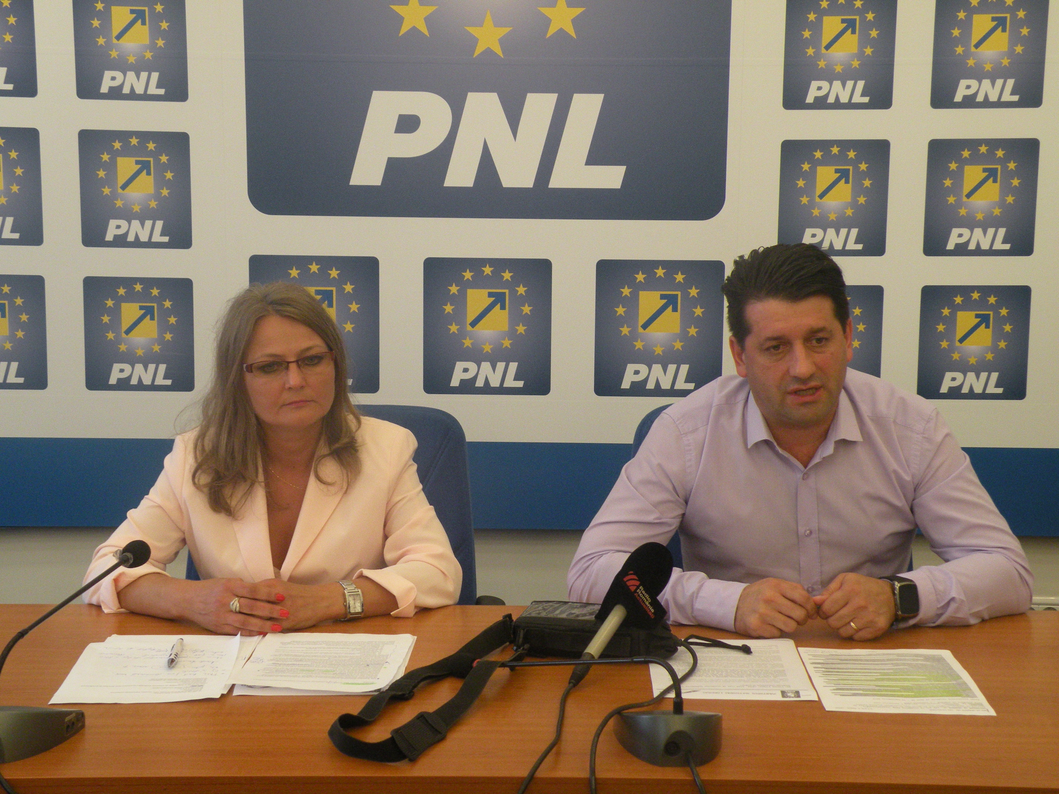 Dr. Corina Crișan: “PNL Arad vrea să accelereze înființarea asistenței medicale comunitare în județ!”
