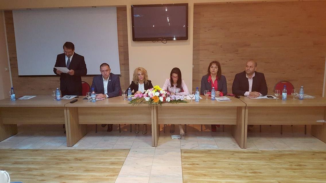 Moneasa, gazdă a seminarului "Oportunităţi de dezvoltare ale turismului în judeţul Arad"