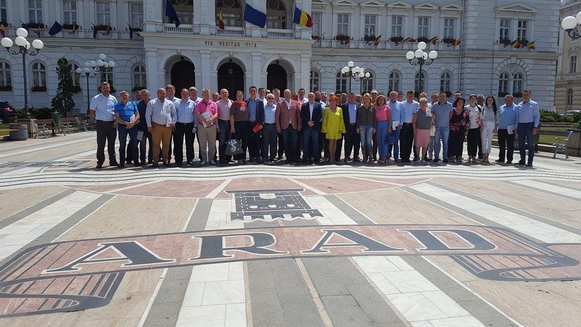 Cei patru parlamentari PSD de Arad vor vota moțiunea de cenzură la adresa Guvernului Grindeanu