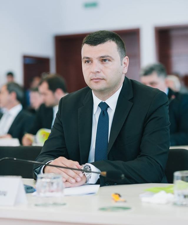 Sergiu Bîlcea (PNL):”Taberele din PSD vor să confişte Guvernul în interes propriu!”