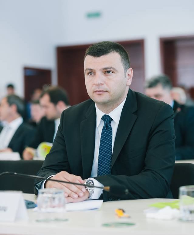 Sergiu Bîlcea (PNL): Continuă programul “100 de străzi pentru Arad”