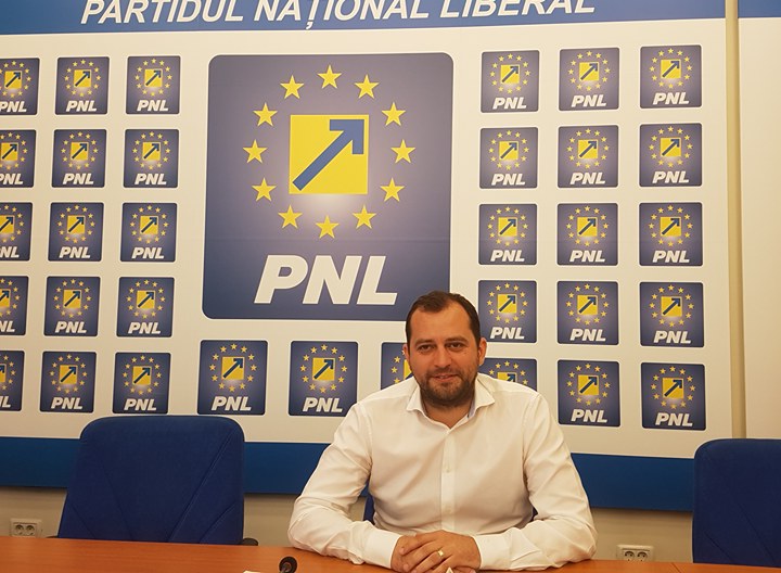 Răzvan Cadar (PNL) : „Guvernul PSD a refuzat de la finanţare 77 de kilometri de drum judeţean în Arad”