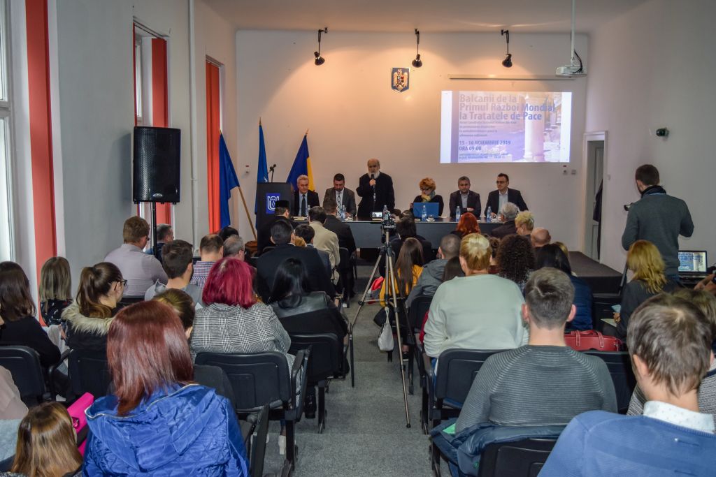 Conferința istoricilor la Universitatea „Aurel Vlaicu” din Arad